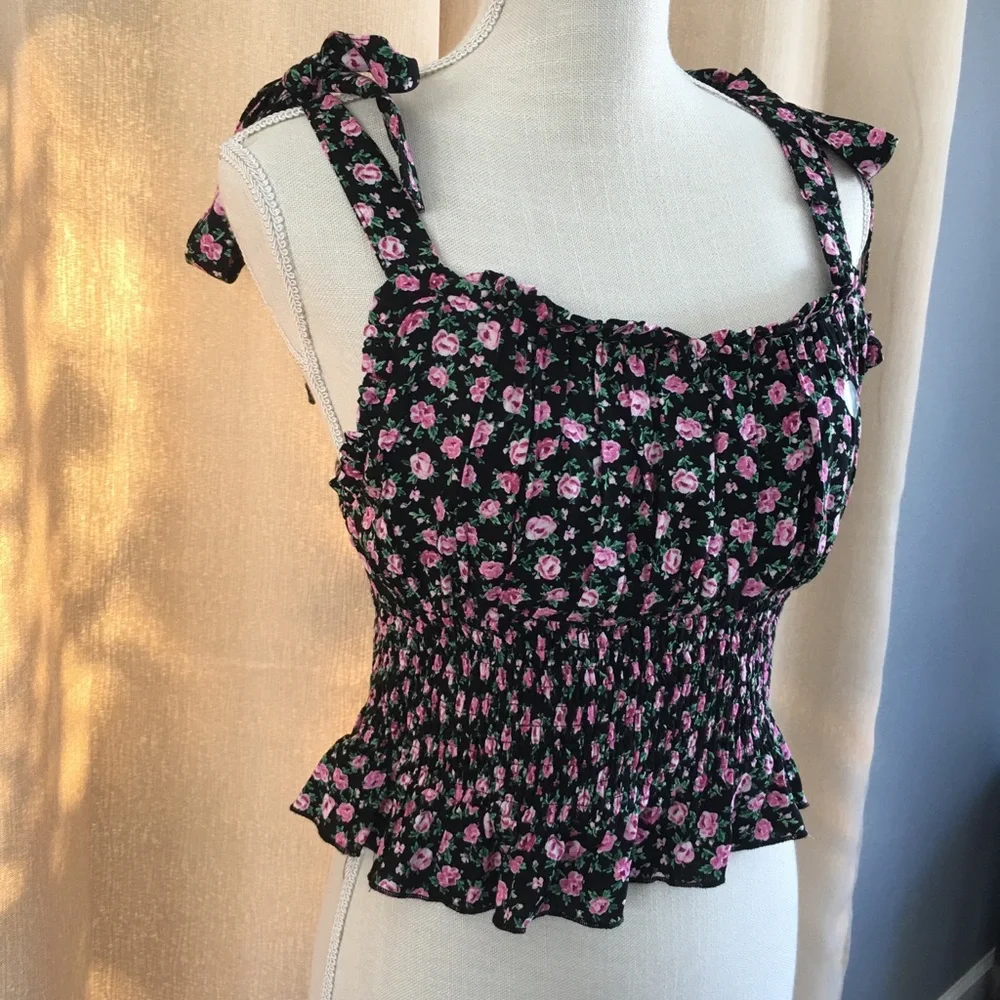 NWT! PacSun, Lottie Moss, Black Top with Pink Rose Floral Print - Picture 3 of 9